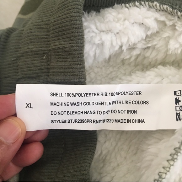 Camo Faux fur lined Joggers size XL - Picture 8 of 8